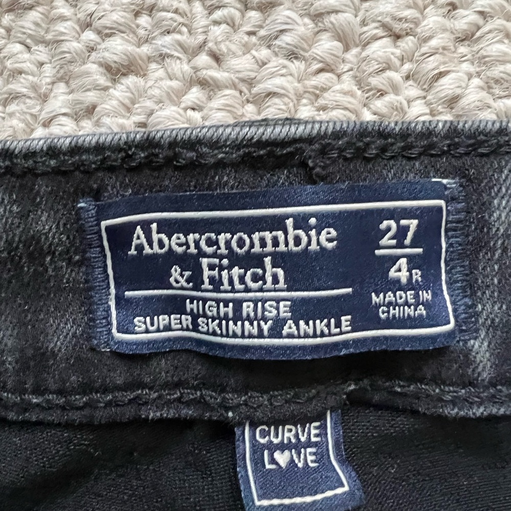 Jeans - Picture 3 of 3